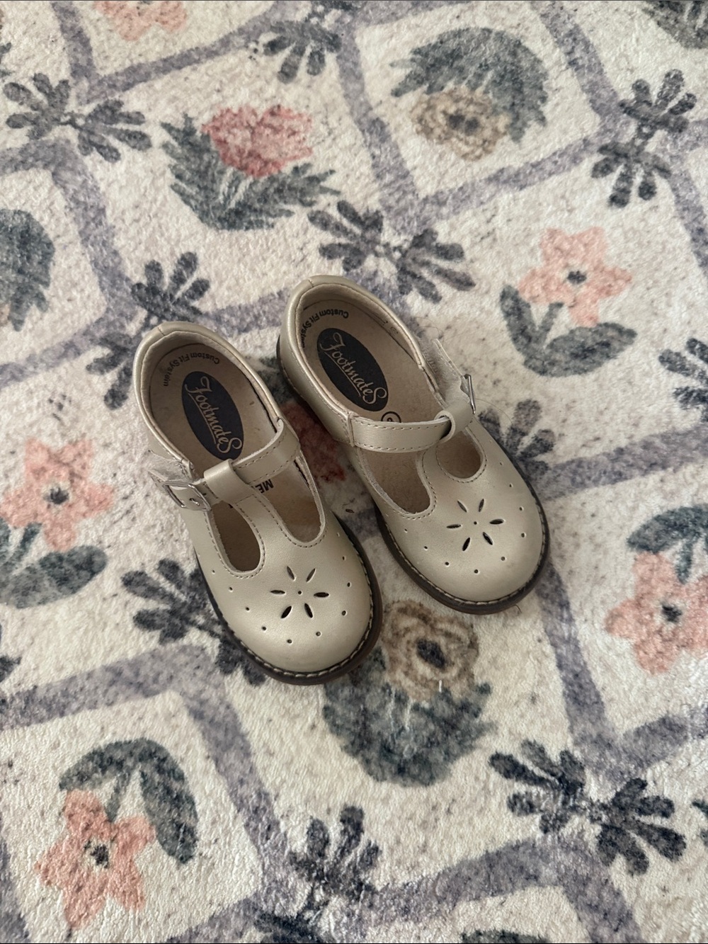 FootMates Cream Girls T‑Strap Mary Jane Shoes